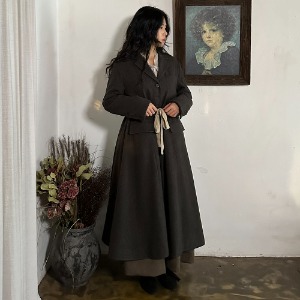 Thérèse flare coat